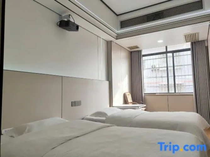 Deluxe Double Suite