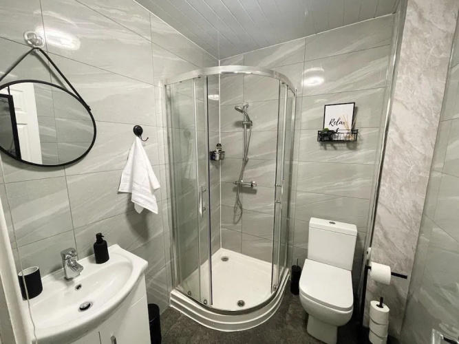 Flat 2 Hagley Road