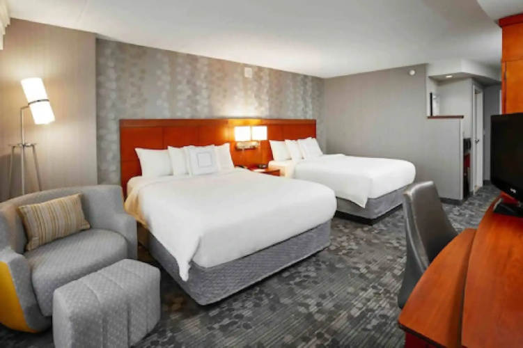Courtyard by Marriott Toronto Brampton