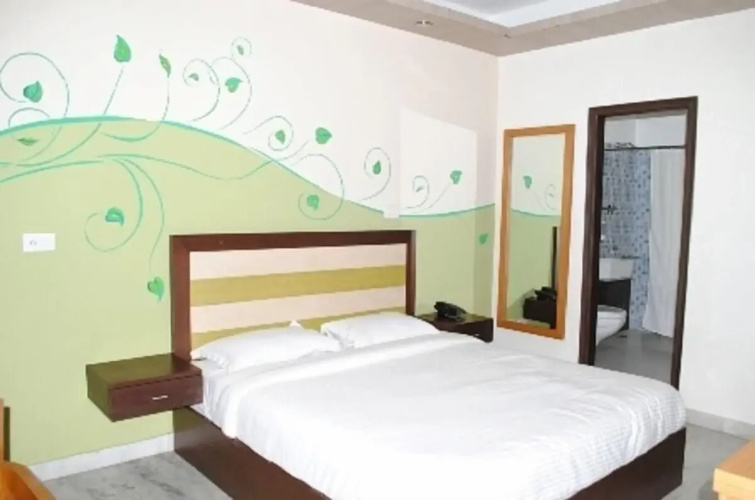 FabHotel Anand Villa