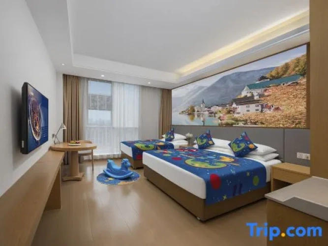 Standard Twin Family room