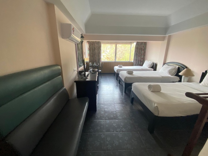 Deluxe Triple room