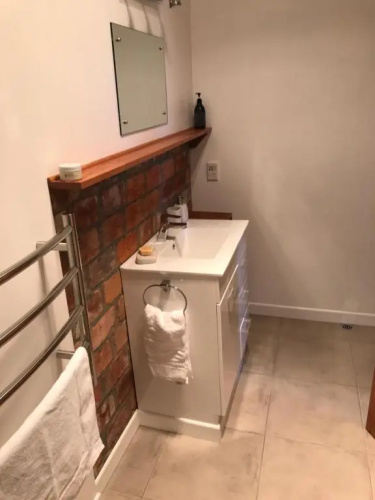 Private, Comfortable Studio.