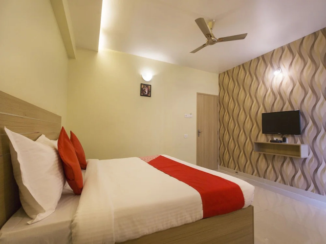 OYO 11527 Gaurav Residency
