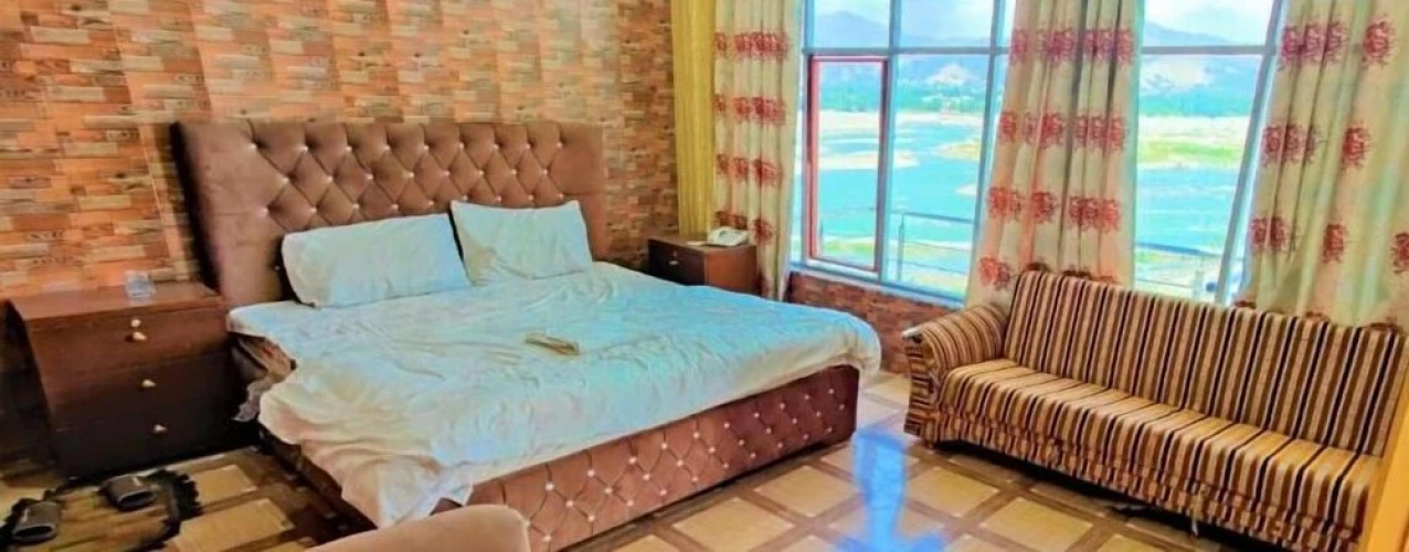 River Breeze Hotel