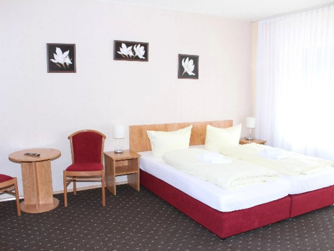 Hotel Holl