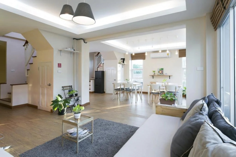 Small Space Cafe and Hostel