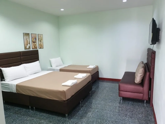 Standard Triple room with balcony