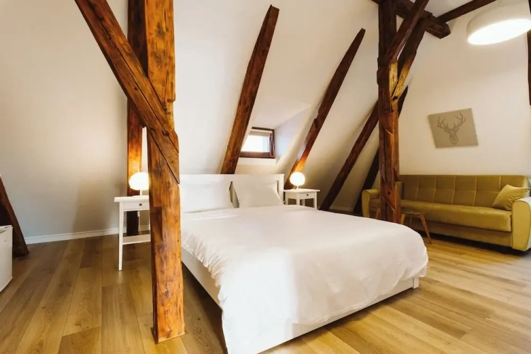 Premier Double room with city view