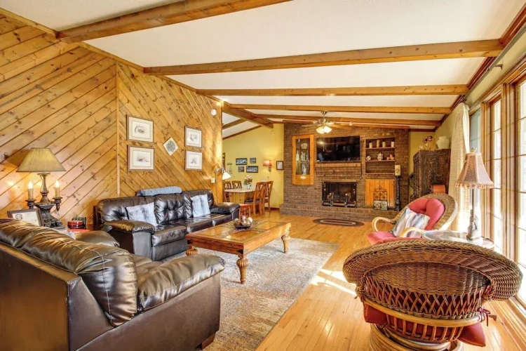 3 Bedrooms Cottage