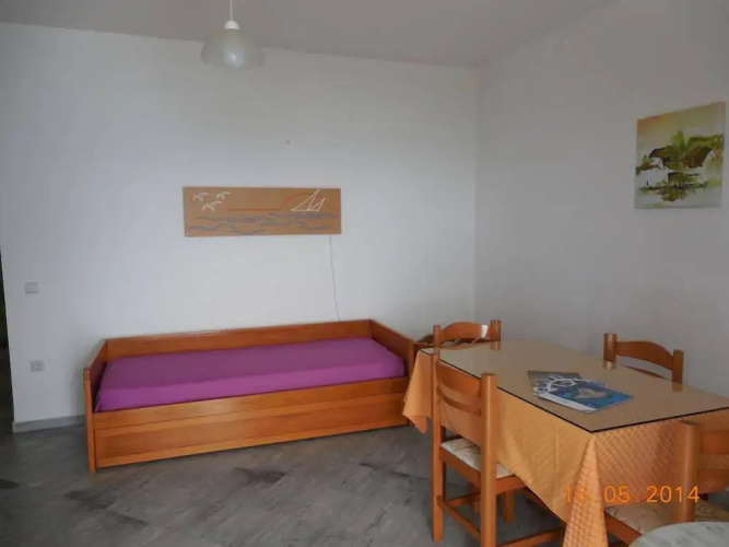 Iris Apartments