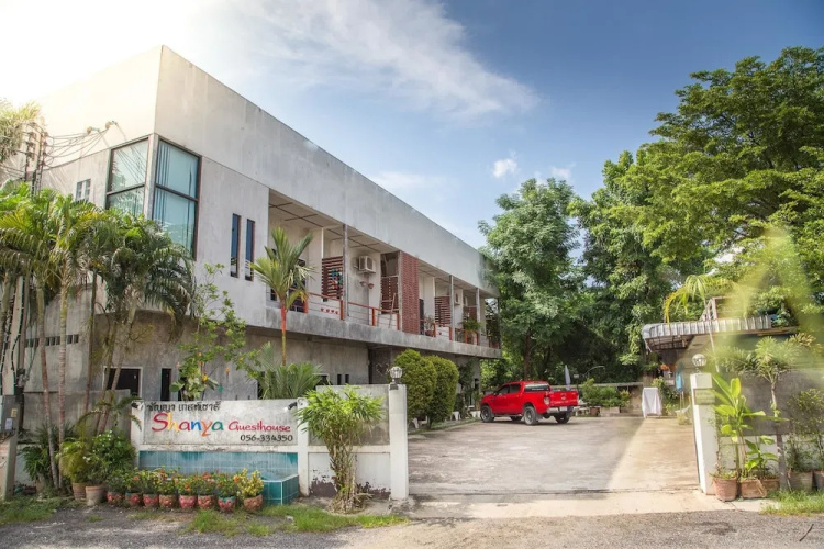 Shanya Guesthouse