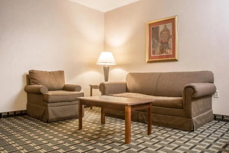 Sextuple Suite