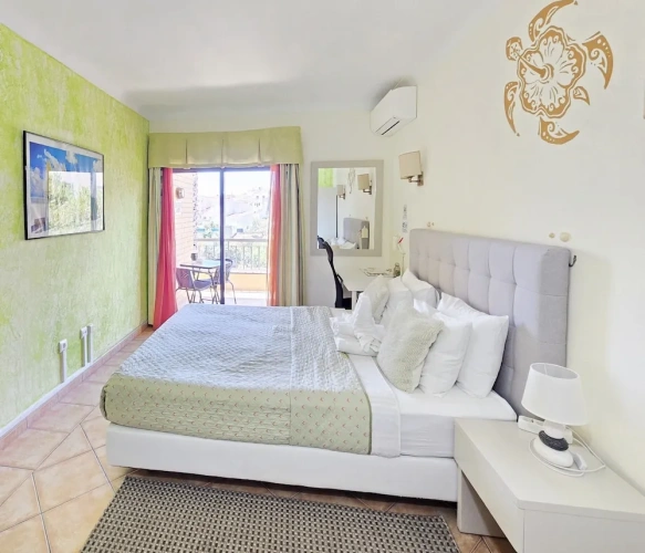 Superior Double room with city view