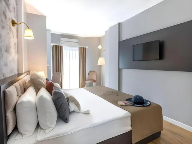 Lara Atalla Hotel