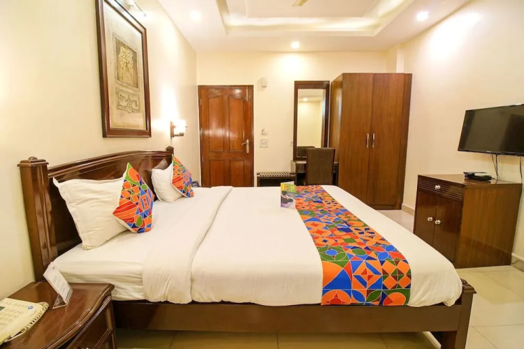 FabHotel Primero