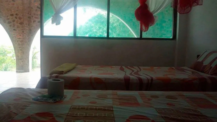 Hostal El Lobo - Adults Only - Hostel