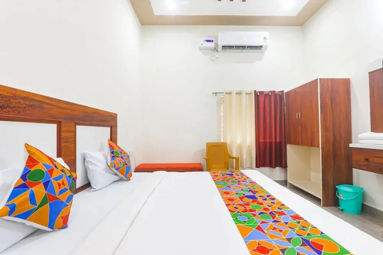 Fabhotel Shree Venkatesh Nileyam