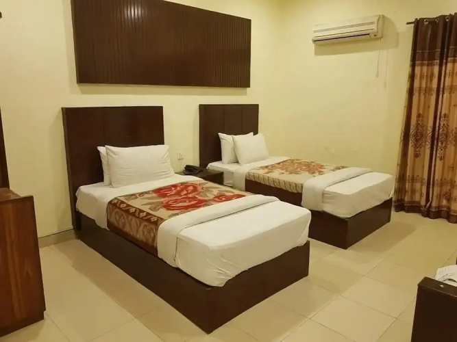 Gulberg Tower Hotel
