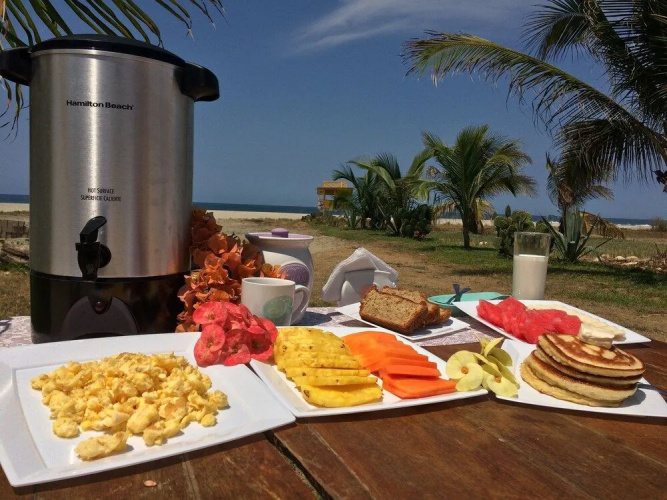 Alebrijes Surf House - Adults Only