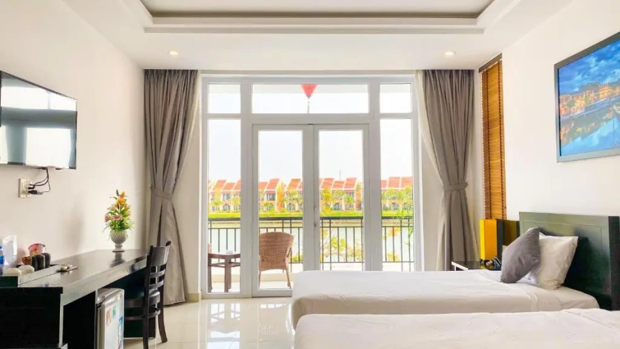 Deluxe Twin room with balcony and with river view