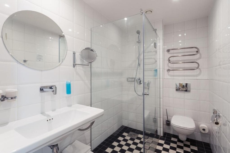 Standard Twin room with sea view
