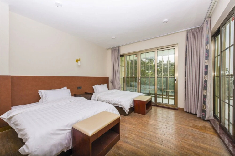 Conghua Hotspring Villa