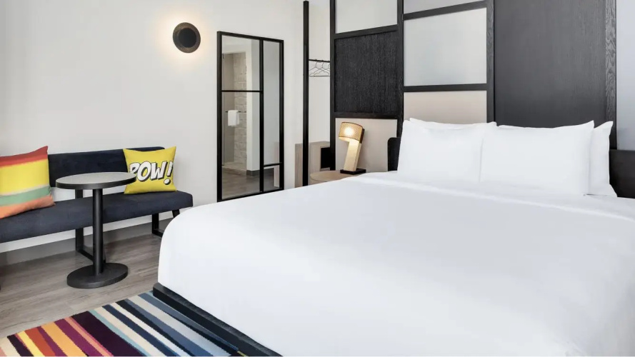 Standard Double room with city view