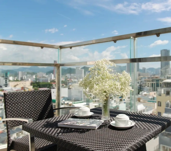 Deluxe Sextuple room with balcony
