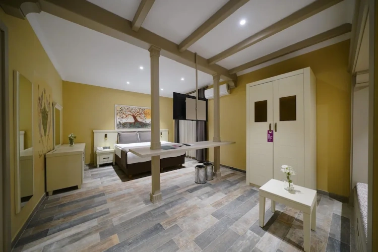 Garden Jacuzzi Double room