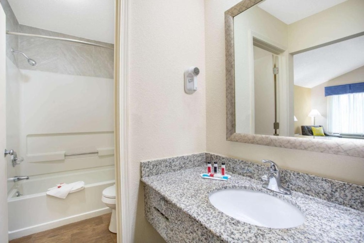 Standard room with balcony