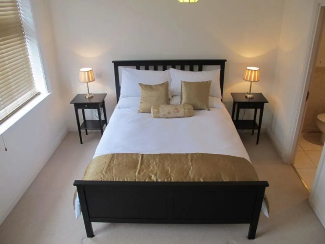 Flat 22 Burlington Mansions