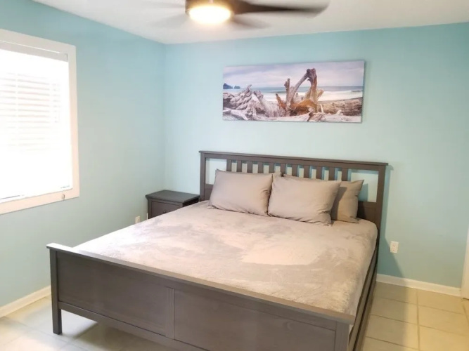 206 10 St- All 2 Bedroom Home by RedAwning