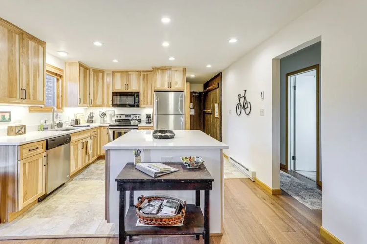 Walk to Ski Lifts: Cozy Crested Butte Condo