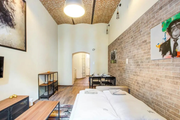 d.Five Jewish Quarter Loft