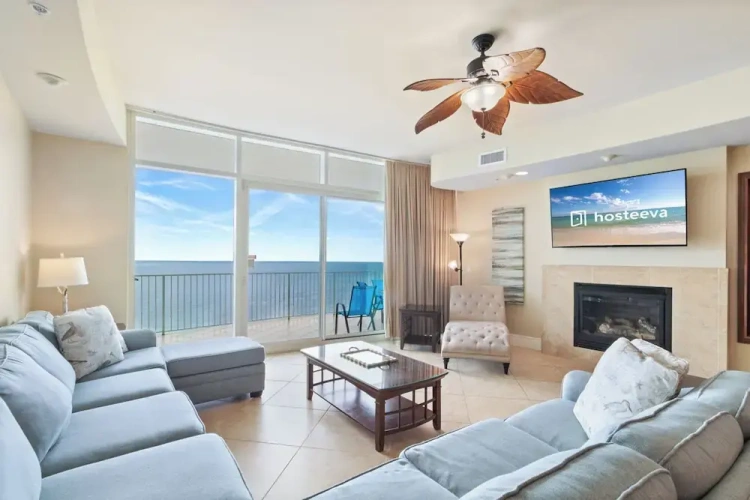 3 Bedrooms Standard room with balcony and beachfront
