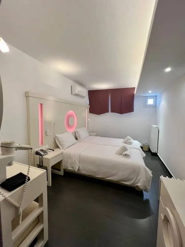 Economy Basement room