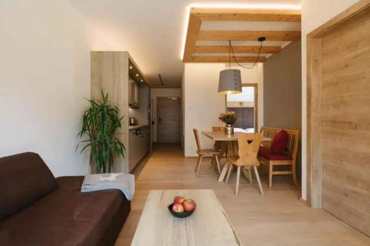 2 Bedrooms Apartment