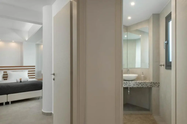 3 Bedrooms Sextuple Villa