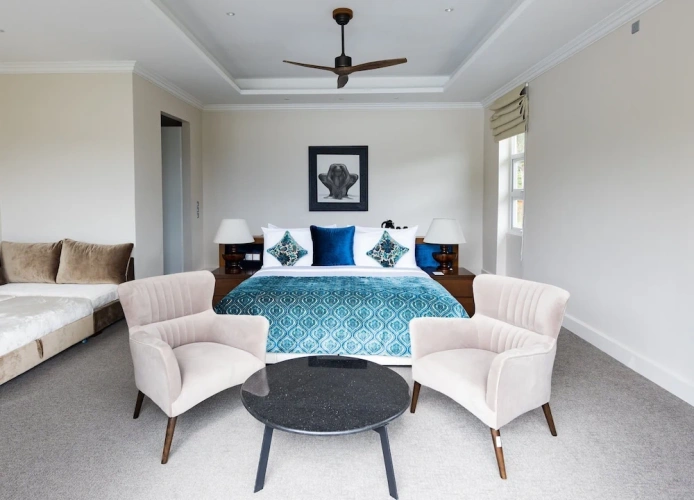 1 Bedroom Superior Double Suite with balcony and with lake view