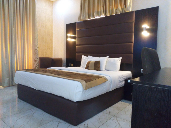 Bana Hotel & Suites