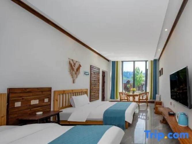 Standard Twin room with courtyard view
