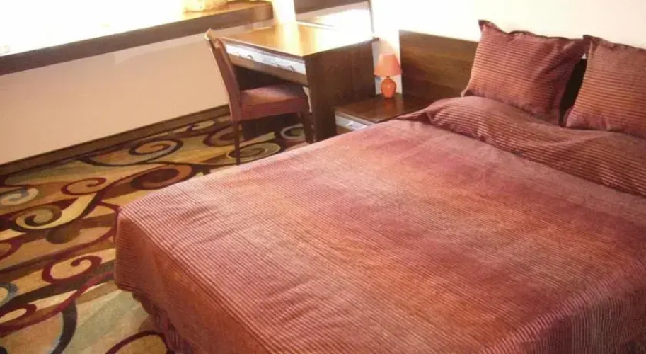 City Hotel