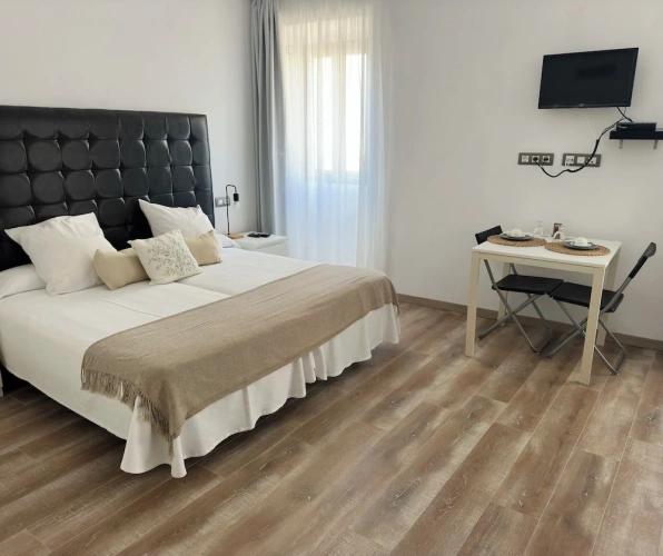 1 Bedroom Economy Double room