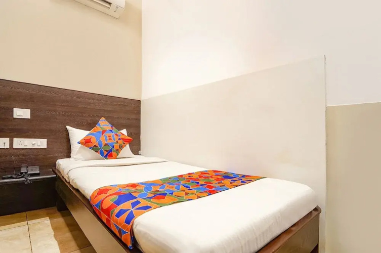 Fabhotel Karpagam