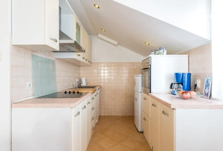 3 Bedrooms Apartment