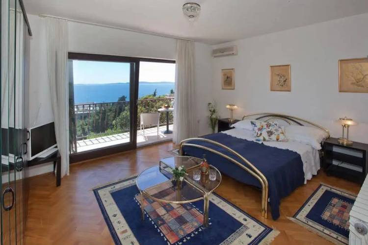 Fantasy Sea View Apartments