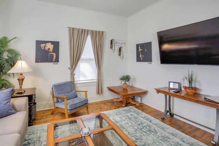 3 Bedrooms Cottage