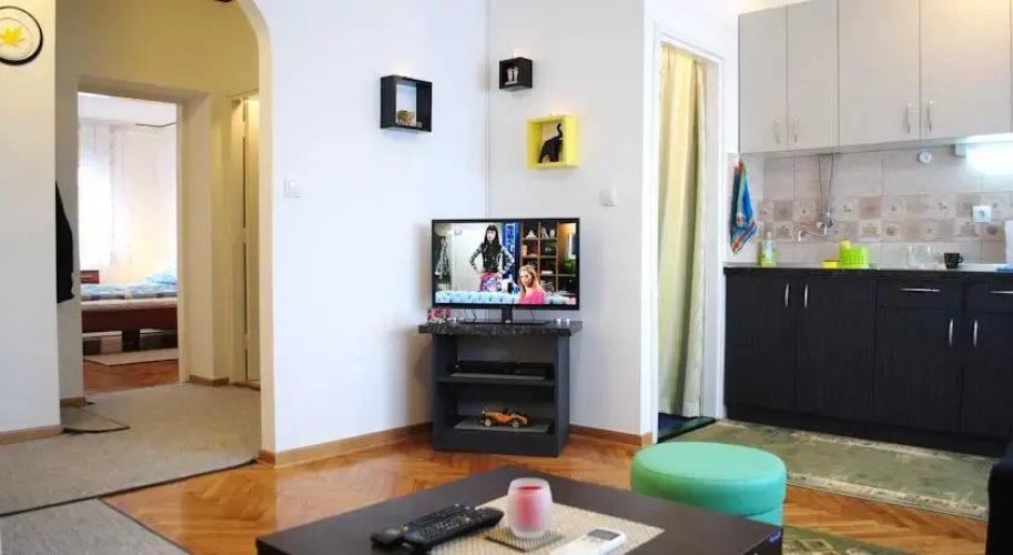 Apartment S8