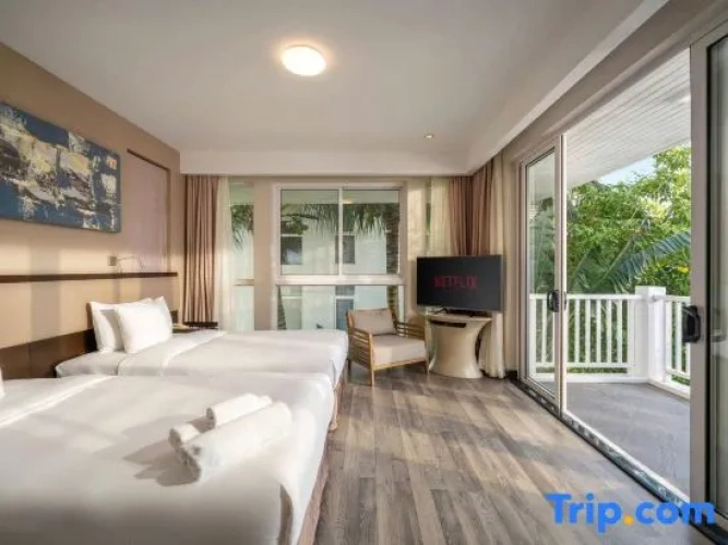 4 Bedrooms Villa